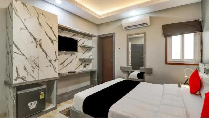 Hotel Mansa Kanpur Exterior foto